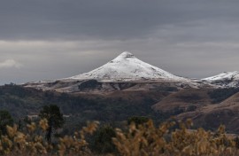 Snow on a mountain as seen from Nottingham Road near Pietermaritzburg. AFP/Rajesh Jantilal
