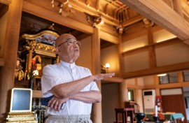 Eiichi Shinohara coordinates a network of about 50 fellow Buddhist monks who offer counselling to those who have fallen into deep despair, including after being scammed