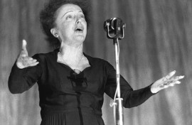 Edith Piaf on stage at the Paris Olympia on December 30, 1960