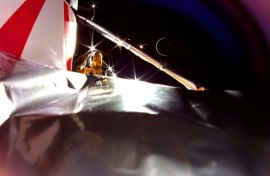 Astrobotic posted on social media a photograph taken by its spaceship on its final day, revealing the Earth's crescent as the Peregrine lander positioned itself between the Sun and our planet
