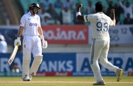 'Stupidest shot': England's Joe Root reacts after his dismissal by Jasprit Bumrah 