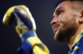 Ukraine's Vasiliy Lomachenko won the vacant IBF lightweight title by knocking out Australia's George Kambosos