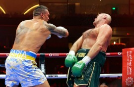 Oleksandr Usyk has Tyson Fury reeling during their undisputed heavyweight championship fight in Riyadh