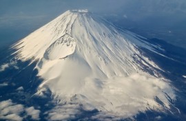 Tourists are flocking to take photos of Japan's highest peak Mount Fuji