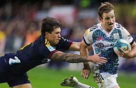 Otago Highlanders winger Connor Garden-Bachop (L) has died, aged 25, New Zealand Rugby said Tuesday