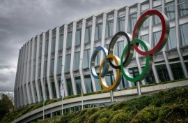 Ten Russian wrestlers who passed eligibility checks for the Paris Olympics are boycotting the Games in protest at the IOC