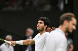 Carlos Alcaraz met Daniil Medvedev in the 2023 Wimbledon semi-finals