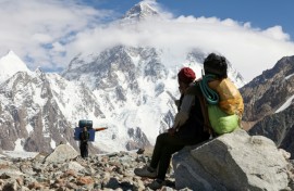 French climber Benjamin Vedrines has set a speed record for reaching the summit of K2, the world's second-highest mountain, in just under 11 hours