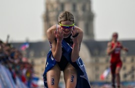 France's Cassandre Beaugrand won triathlon gold