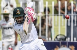 Bangladesh's Mushfiqur Rahim scored 191 to give his team a 117-run first innings lead over Pakistan in the first Test in Rawalpindi