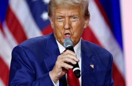 Republican candidate Donald Trump sent heads spinning at an event in Wisconsin when he appeared to blame wind power for fewer people eating bacon