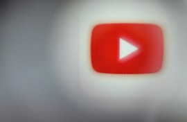 As YouTube rolls out tools to let video makers cater to binge viewers, market tracker Nielsen said viewing of streamed content in the United States hit a new high in July