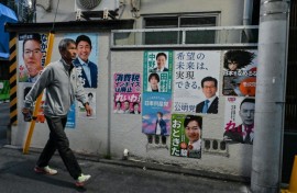 Candidates in Japan's super-tight election will make last-ditch appeals to voters on Saturday
