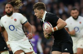 New Zealand fly-half Beauden Barrett (C) suffered concussion in the Nations Series win against England in Twickenham on November 2