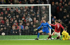 Rasmus Hojlund (2R) scored twice as Manchester United gave Ruben Amorim a win in his first home game in charge