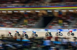 Cycling authorities want a ban on the controversial carbon monoxide breathing method used by some top riders