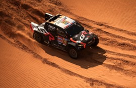 South African driver Henk Lategan and South African co-driver Breet Cummings compete during Stage 8 of the Dakar Rally