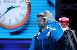 Novak Djokovic pulled out of his Australian Open semi-final against Alexander Zverev after losing the first set