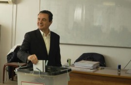 Kosovo's Prime Minister Albin Kurti casts his vote