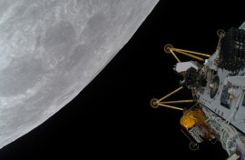 Intuitive Machines' Athena lander in circular orbit around the Moon