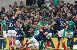 France are favourites to land the Six Nations title after an impressive 42-27 win over Ireland