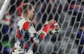 Bayern Munich's German goalkeeper Manuel Neuer