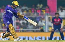 Quinton de Kock (L) hit 97 not out to give KKR their first win of the IPL season
