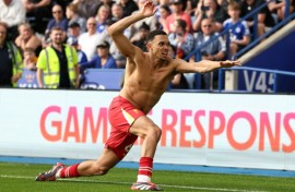 Trent Alexander-Arnold celebrates his goal for Liverpool against Leicester