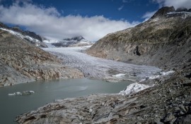 Each spring, experts of the Glacier Monitoring Switzerland group measure snow cover on several glaciers, including the Rhone