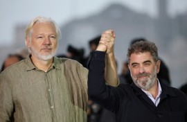 Assange with US filmmaker Eugene Jarecki