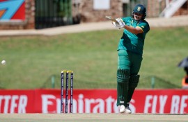 South Africa's Lhuan-dre Pretorius became his country's youngest Test centurion