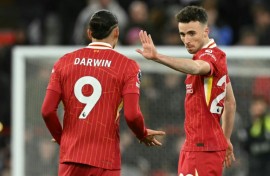 There is so much pain says Darwin Nunez (L) on hearing of the death of his Liverpool team-mate Diogo Jota (R)