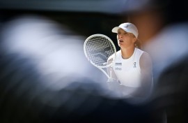 Iga Swiatek will play Amanda Anisimova in her first Wimbledon final