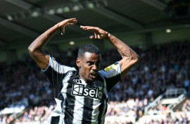 Alexander Isak wants to force his way out of Newcastle