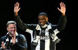 Alexander Isak wants to leave Eddie Howe's Newcastle