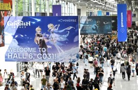 Gamescom in Germany got a preview of 'Turok: Origins' -- a game pitting players against dinosaurs, whose release date is still not set