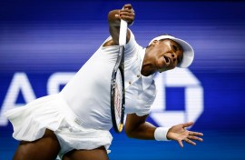 Venus Williams suffered a first round defeat in her return to the US Open, losing in three sets to 11th seed Karolina Muchova