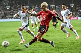 Alejandro Garnacho in action for Manchester United in a friendly in Hong Kong