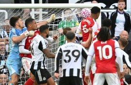 Gabriel Magalhaes scored a dramatic injury-time winner for Arsenal at Newcastle