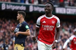 Bukayo Saka scored as Arsenal moved top of the Premier League
