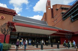The British Library has reinstated the pass of celebrated Irish playwright and author Oscar Wilde 130 years after it was revoked when he was convicted for being gay
