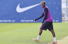 Barcelona forward Lamine Yamal trains ahead of the clash with Real Madrid in La Liga on Sunday at the Santiago Bernabeu