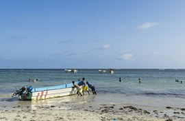 The government has control over Mogadishu but Al-Shabaab still has a powerful presence