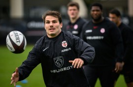 Antoine Dupont (C) joined Toulouse in 2017