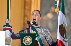 Mexico's President Claudia Sheinbaum was the first woman to give the traditional Cry of Independence