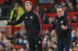 Manchester United interim manager Darren Fletcher (L)