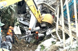 Philippines: Rescue workers search for dozens missing after landfill collapse