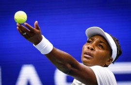 Venus Williams crashed out of the Hobart International in the opening round