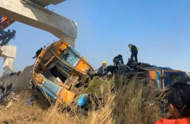 Rescuers search for survivors after Thailand crane collapse