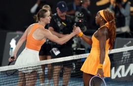 Ukraine's Elina Svitolina (L) crushed Coco Gauff to make the Australian Open semi-finals
